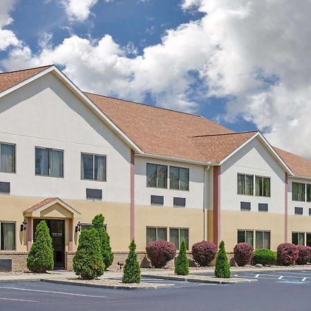 Hotel Baymont By Wyndham Boston Heights/Hudson Exterior foto